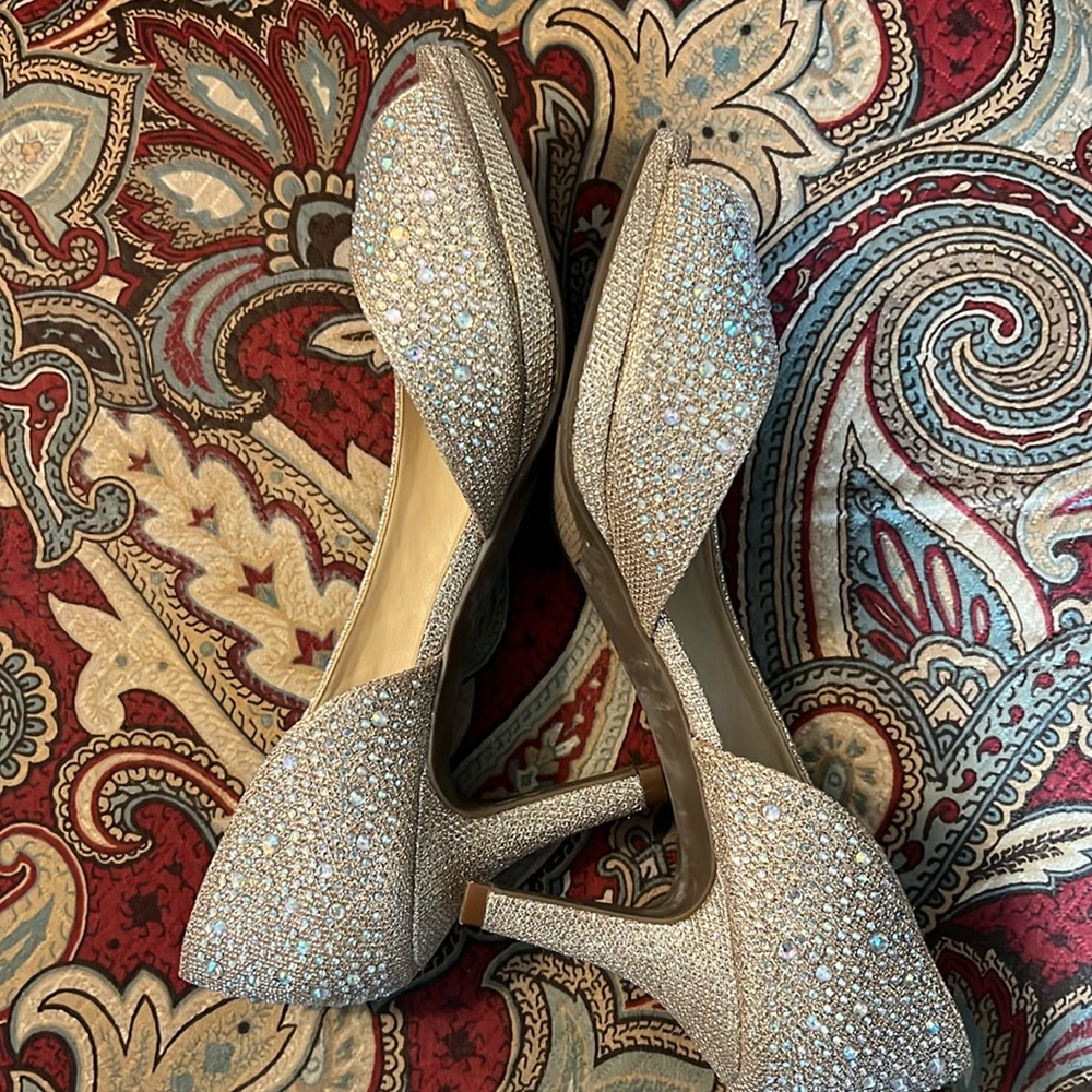 Kelly and Katie Sz 9 1/2 in near perfect condition!